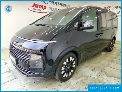 HYUNDAI STARIA 4WD LOUNGE 7-SEATER