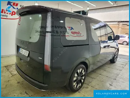 HYUNDAI STARIA 4WD LOUNGE 7-SEATER