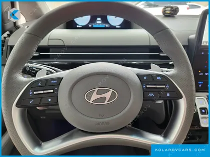 HYUNDAI STARIA 4WD LOUNGE 7-SEATER