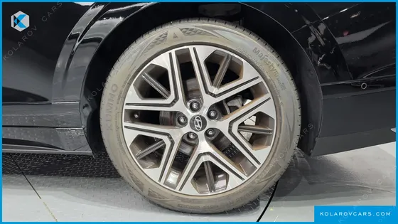 HYUNDAI GRANDEUR 2,5 GASOLINE 2WD