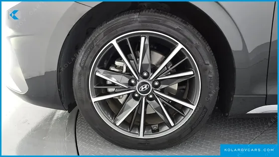 HYUNDAI GRANDEUR 3.0 LPI RENT CAR