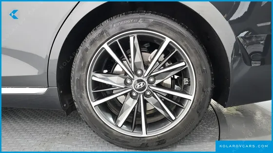 HYUNDAI GRANDEUR 3.0 LPI RENT CAR