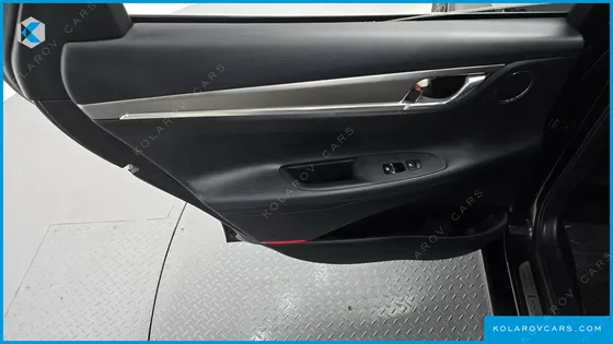 HYUNDAI GRANDEUR 3.0 LPI RENT CAR