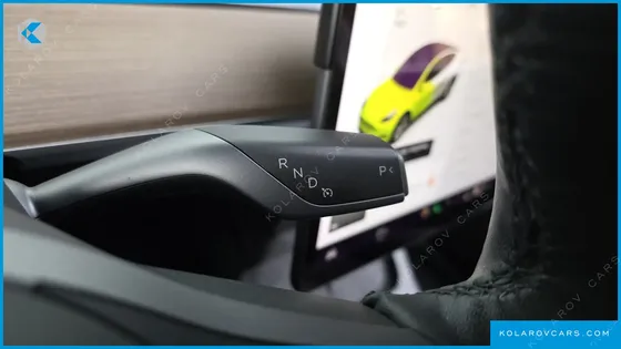 TESLA MODEL Y STANDARD RANGE RWD