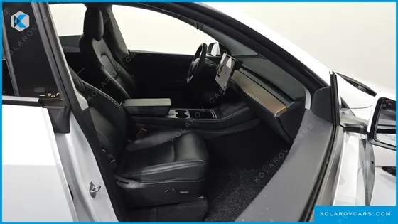 TESLA MODEL Y STANDARD RANGE RWD