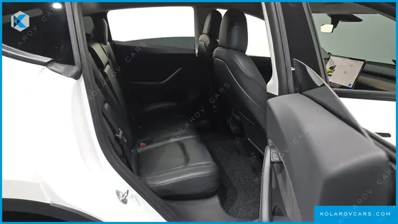 TESLA MODEL Y STANDARD RANGE RWD