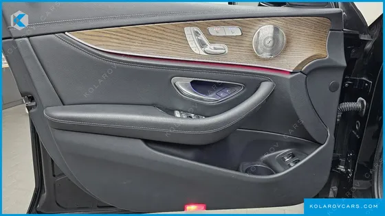 MERCEDES E-CLASS E300E 4MATIC EXCLUSIVE