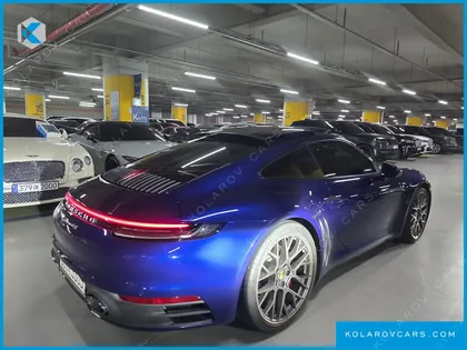 PORSCHE 911 CARRERA 4S