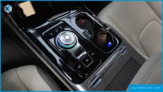 KIA CARNIVAL DIESEL 9-SEATER HI-LIMOUSINE