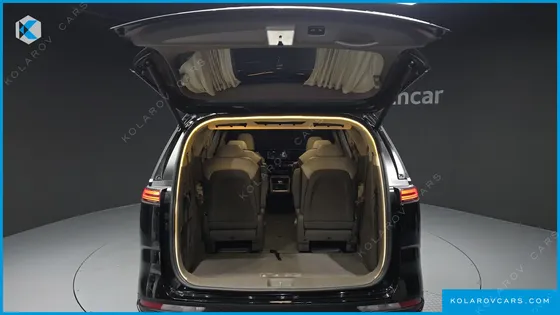 KIA CARNIVAL DIESEL 9-SEATER HI-LIMOUSINE