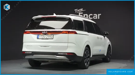 KIA CARNIVAL DIESEL 7-SEATER SIGNATURE