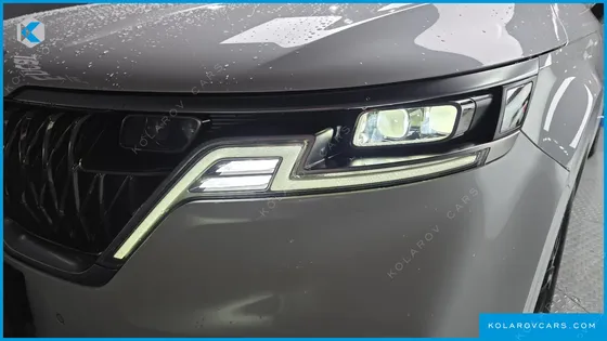 KIA CARNIVAL DIESEL 7-SEATER SIGNATURE