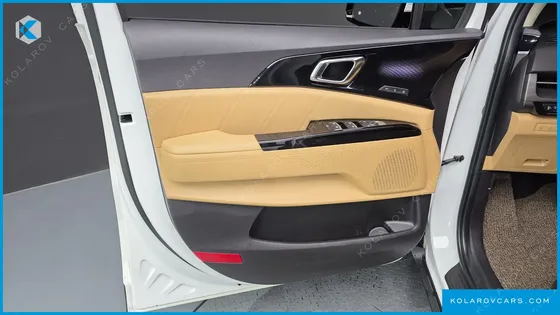 KIA CARNIVAL DIESEL 7-SEATER SIGNATURE