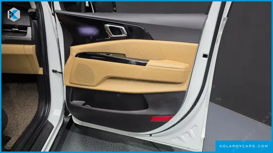KIA CARNIVAL DIESEL 7-SEATER SIGNATURE