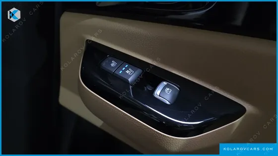 KIA CARNIVAL DIESEL 7-SEATER SIGNATURE