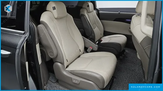 KIA CARNIVAL DIESEL 9-SEATER SIGNATURE