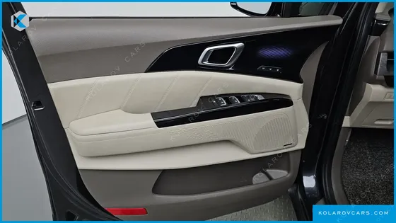 KIA CARNIVAL DIESEL 9-SEATER SIGNATURE