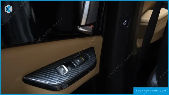 KIA CARNIVAL GASOLINE 9-SEATER PRESTIGE