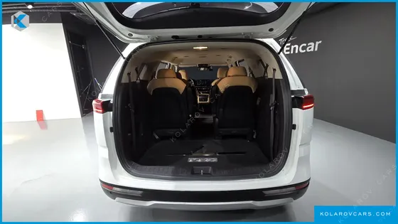 KIA CARNIVAL GASOLINE 9-SEATER PRESTIGE