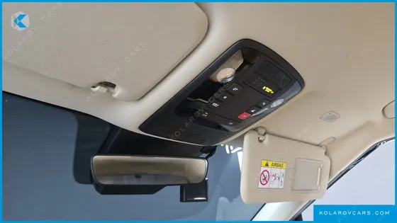 KIA CARNIVAL GASOLINE 9-SEATER PRESTIGE