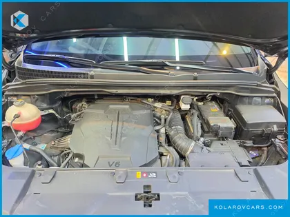 KIA CARNIVAL GASOLINE 7-SEATER SIGNATURE