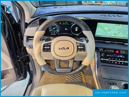 KIA CARNIVAL GASOLINE 7-SEATER SIGNATURE