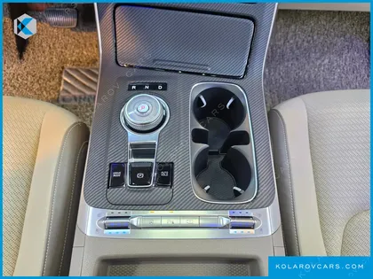 KIA CARNIVAL GASOLINE 7-SEATER SIGNATURE