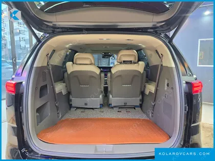 KIA CARNIVAL GASOLINE 7-SEATER SIGNATURE