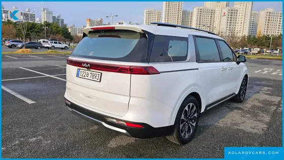 KIA CARNIVAL GASOLINE 7-SEATER SIGNATURE