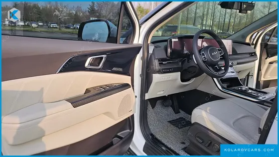 KIA CARNIVAL GASOLINE 7-SEATER SIGNATURE