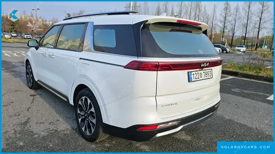 KIA CARNIVAL GASOLINE 7-SEATER SIGNATURE