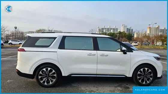 KIA CARNIVAL GASOLINE 7-SEATER SIGNATURE