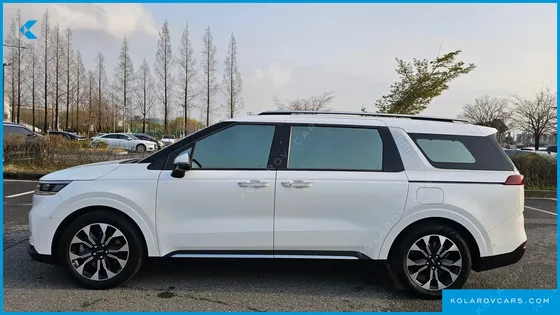 KIA CARNIVAL GASOLINE 7-SEATER SIGNATURE