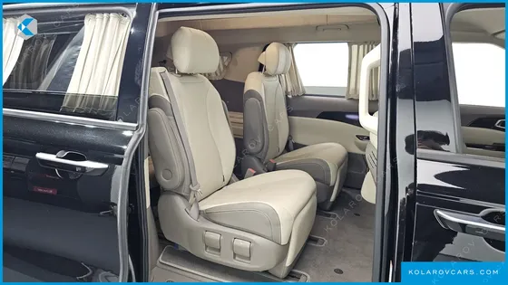 KIA CARNIVAL GASOLINE 7-SEATER HI-LIMOUSINE
