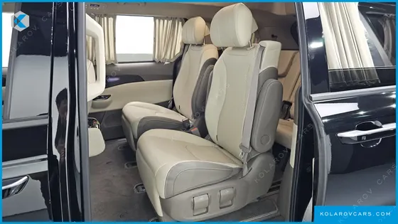 KIA CARNIVAL GASOLINE 7-SEATER HI-LIMOUSINE