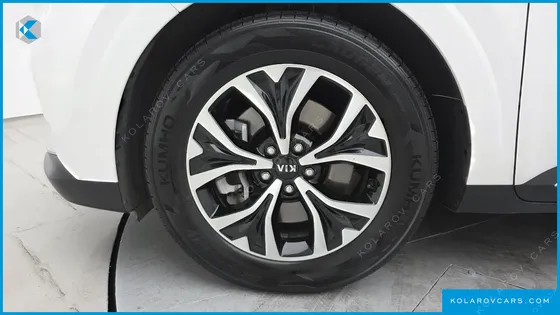KIA CARNIVAL DIESEL 9-SEATER SIGNATURE