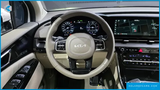 KIA CARNIVAL DIESEL 9-SEATER SIGNATURE
