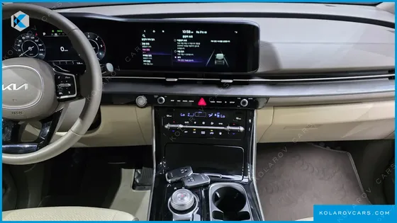 KIA CARNIVAL DIESEL 9-SEATER SIGNATURE