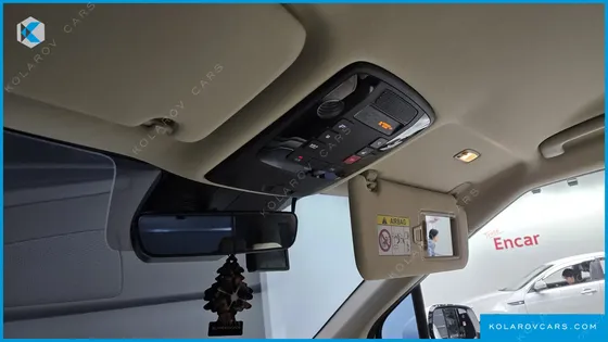 KIA CARNIVAL DIESEL 9-SEATER SIGNATURE