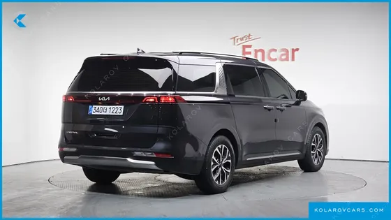 KIA CARNIVAL DIESEL 9-SEATER SIGNATURE