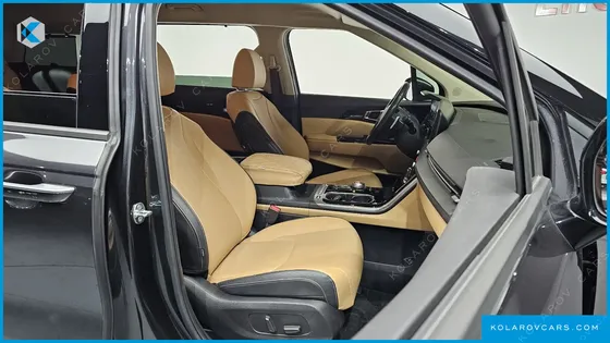 KIA CARNIVAL DIESEL 9-SEATER SIGNATURE