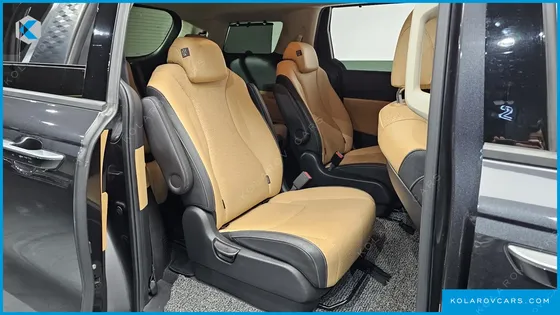 KIA CARNIVAL DIESEL 9-SEATER SIGNATURE