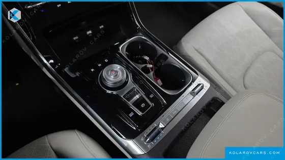 KIA CARNIVAL DIESEL 9-SEATER NOBLESSE