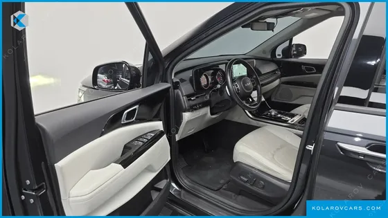 KIA CARNIVAL DIESEL 9-SEATER NOBLESSE