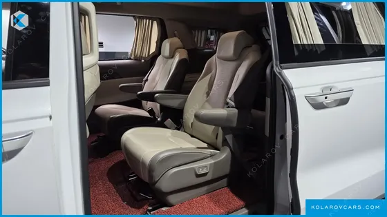 KIA CARNIVAL DIESEL 9-SEATER HI-LIMOUSINE