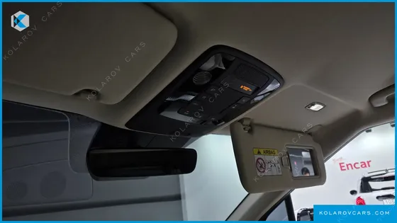 KIA CARNIVAL DIESEL 9-SEATER HI-LIMOUSINE
