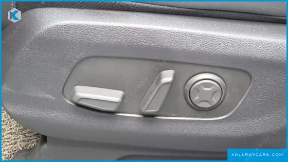 KIA CARNIVAL HEV 7SEATER OUTDOOR NOBLESS