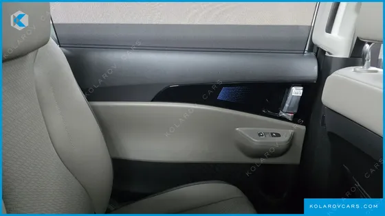 KIA CARNIVAL HEV 9SEATER SIGNATURE