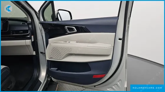 KIA CARNIVAL HEV 7SEATER SIGNATURE