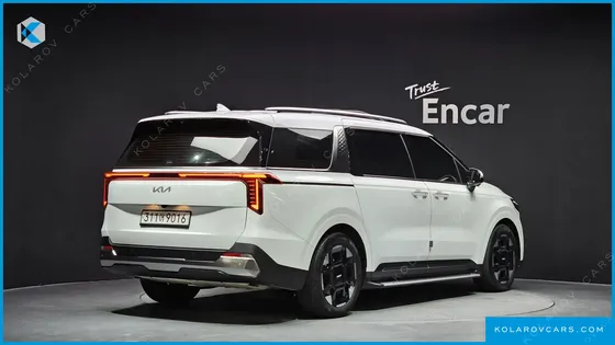 KIA CARNIVAL 9-SEATER SIGNATURE